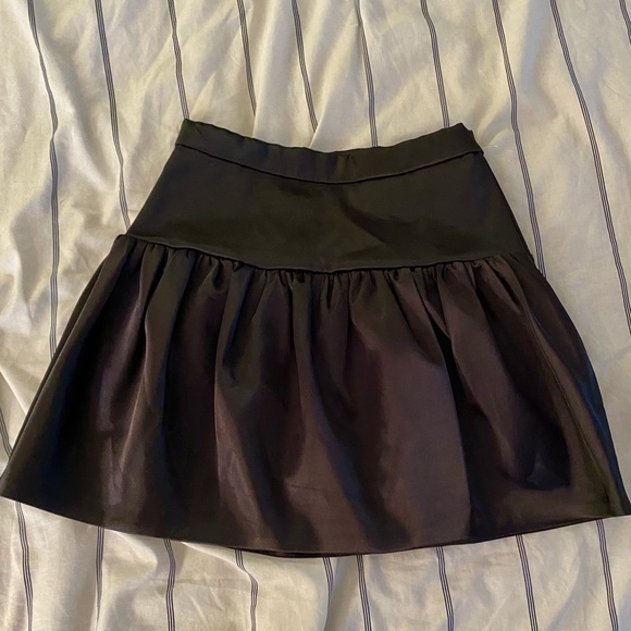 Zara black bell skirt silk material with ruffles - Picture 5 of 5